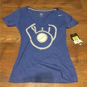 NWT Women’s Milwaukee Brewers V-Neck T Shirt Size S